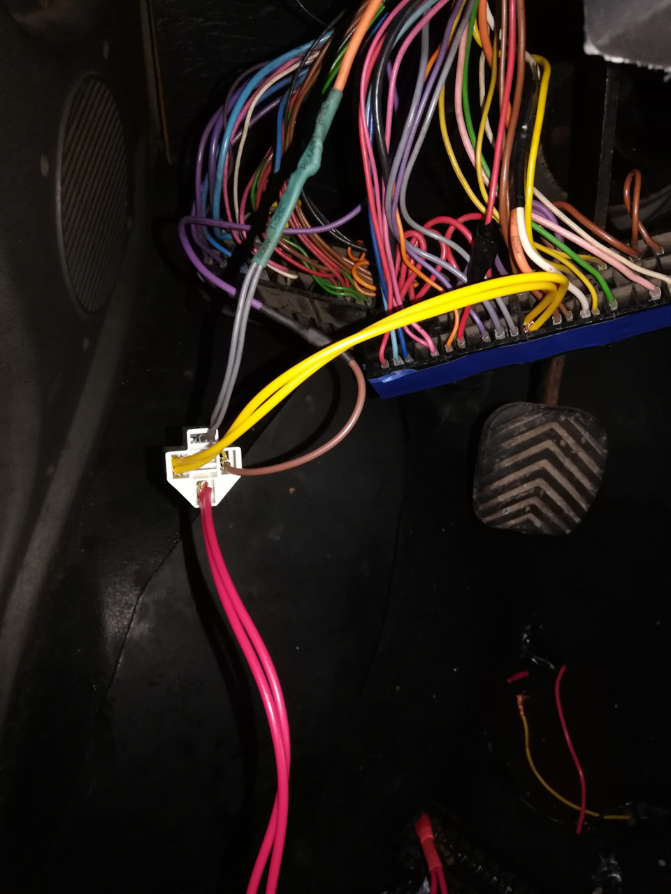 Основная печка произвольно отключается и включается на 1 и 2 скорости ...