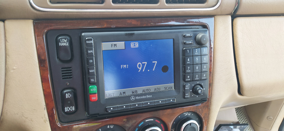 радио было слышно еле еле еле. — Mercedes-Benz M-Class (W163)