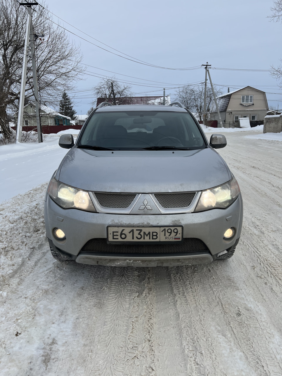 Поменял лампочки — Mitsubishi Outlander XL, 3 л, 2008 года | аксессуары ...