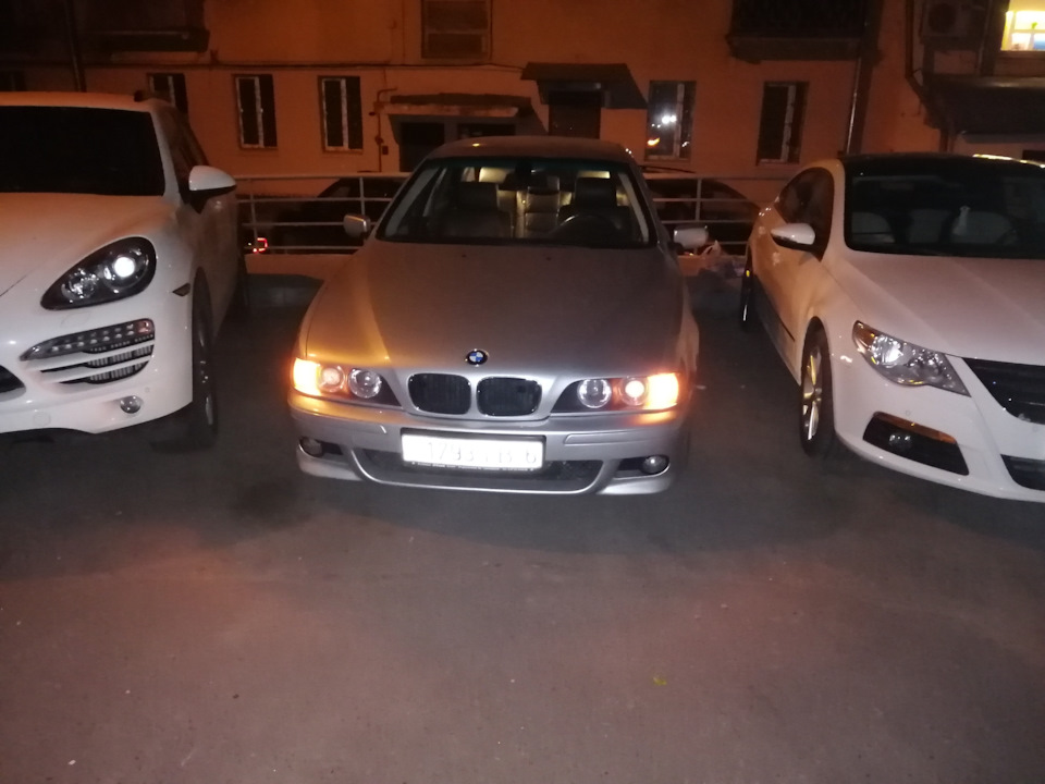Переклейка лобового стекла — BMW 5 series (E39), 2,5 л, 2002 года ...