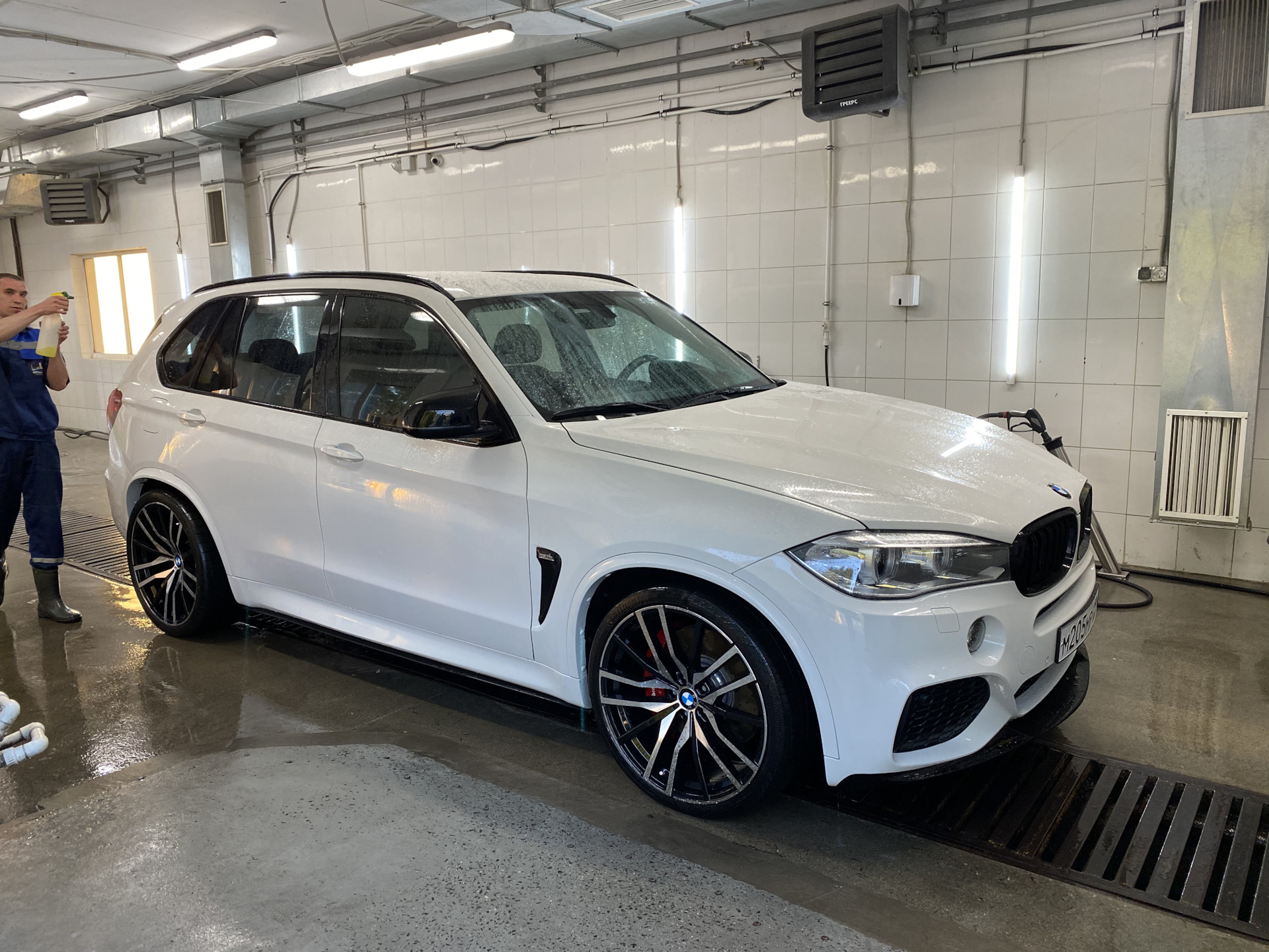 BMW x5 f15 r22