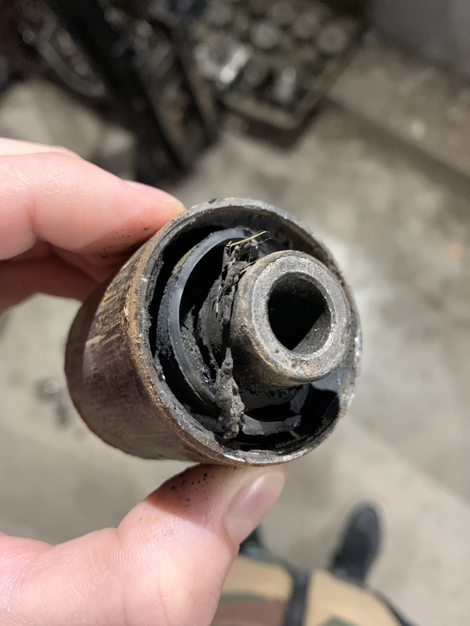 Сайлентблоки рычагов задние — Opel Astra H GTC, 1,8 л, 2007 года ...