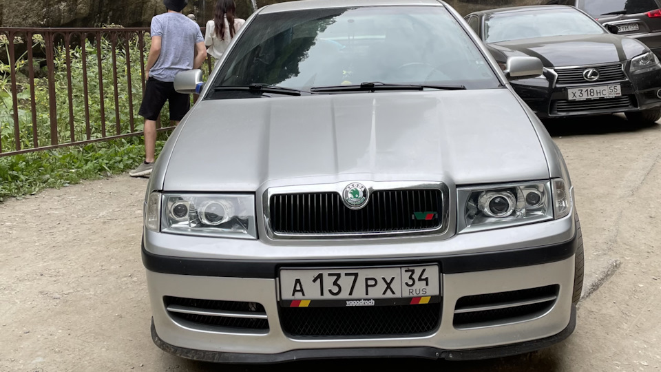 Срочно куплю решетку радиатора на тур — Skoda Octavia A4 Mk1, 1,8 л ...