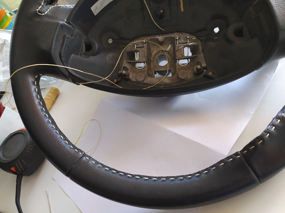 Тюнингейство № 7: Руль и рычаг КПП в кожу — Lada Ларгус, 1,6 л, 2013 ...