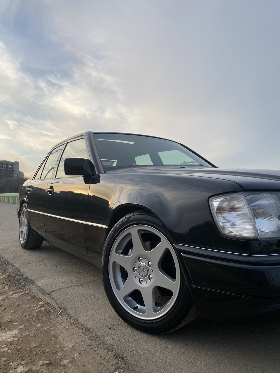 Покраска колесных дисков. — Mercedes-Benz E-class (W124), 2,2 л, 1995 ...