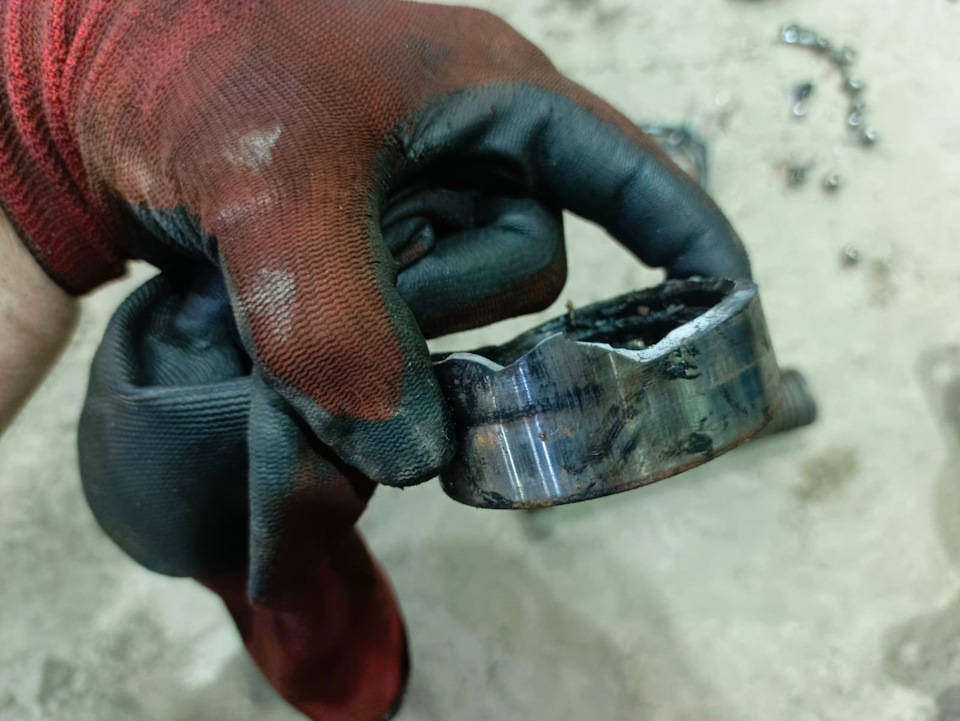 Разлом ступичного, шаровые CTR подделка и нет, масло — Mazda 323 VI, 1 ...