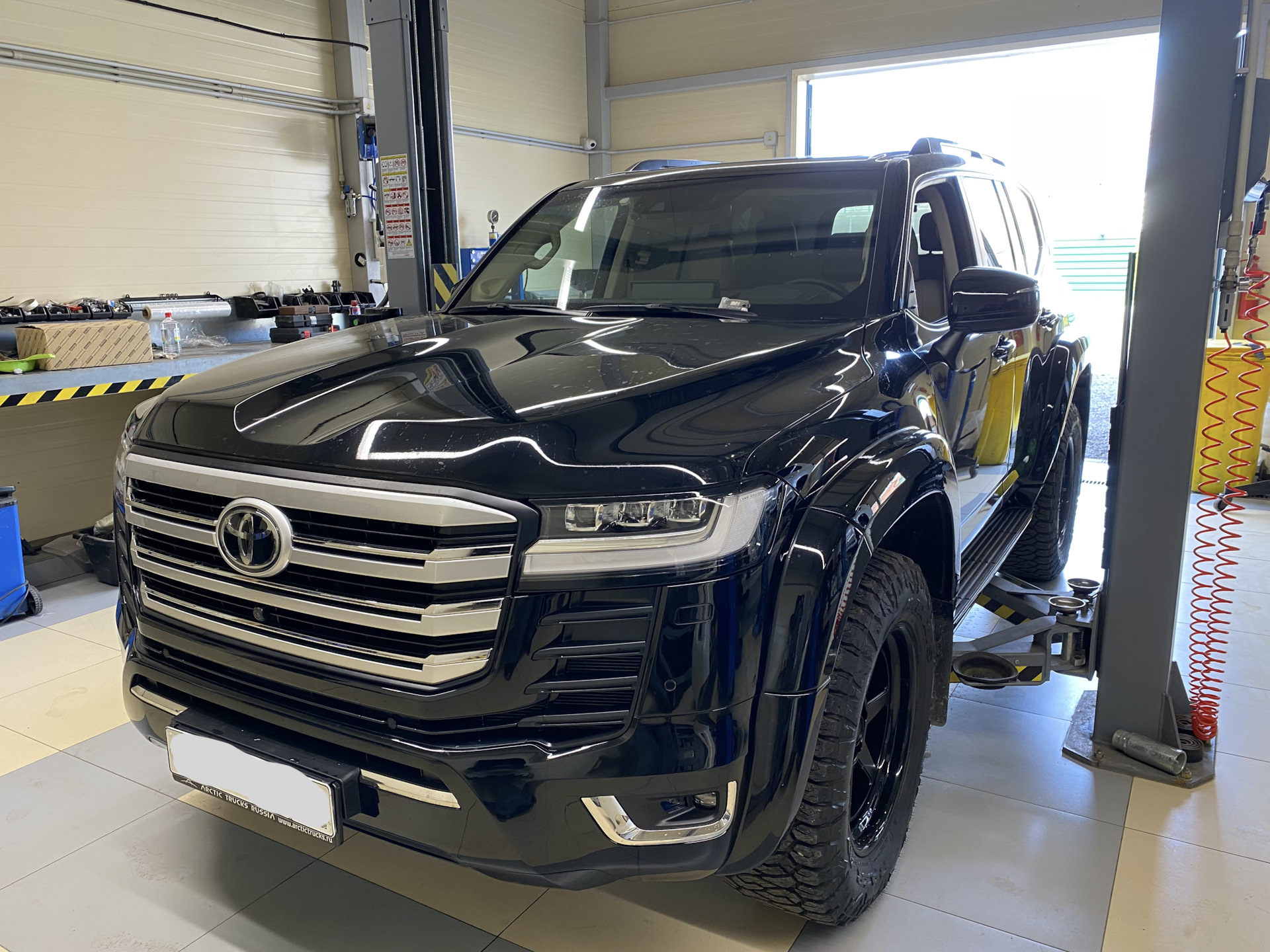 Ram TRX Toyota Land Cruiser