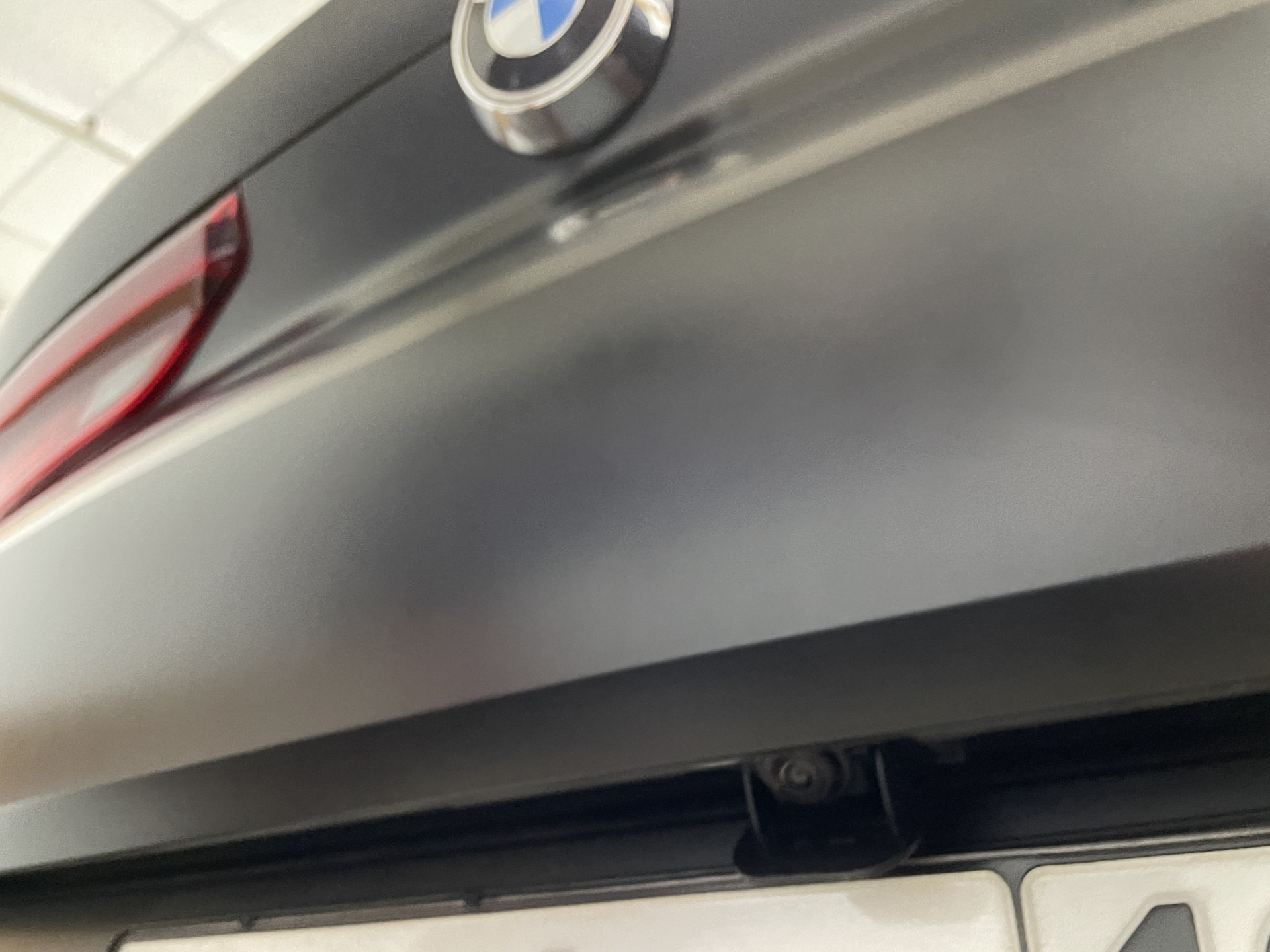 Выезжающая камера заднего вида — BMW X6 (G06), 3 л, 2020 года | тюнинг ...