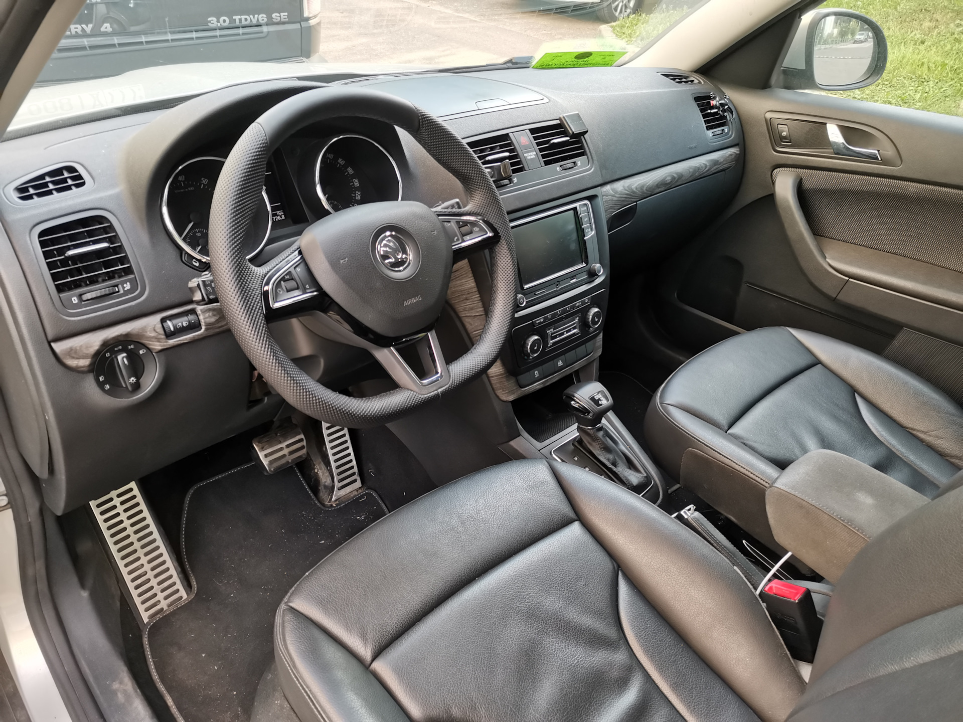 Skoda yeti фото салона