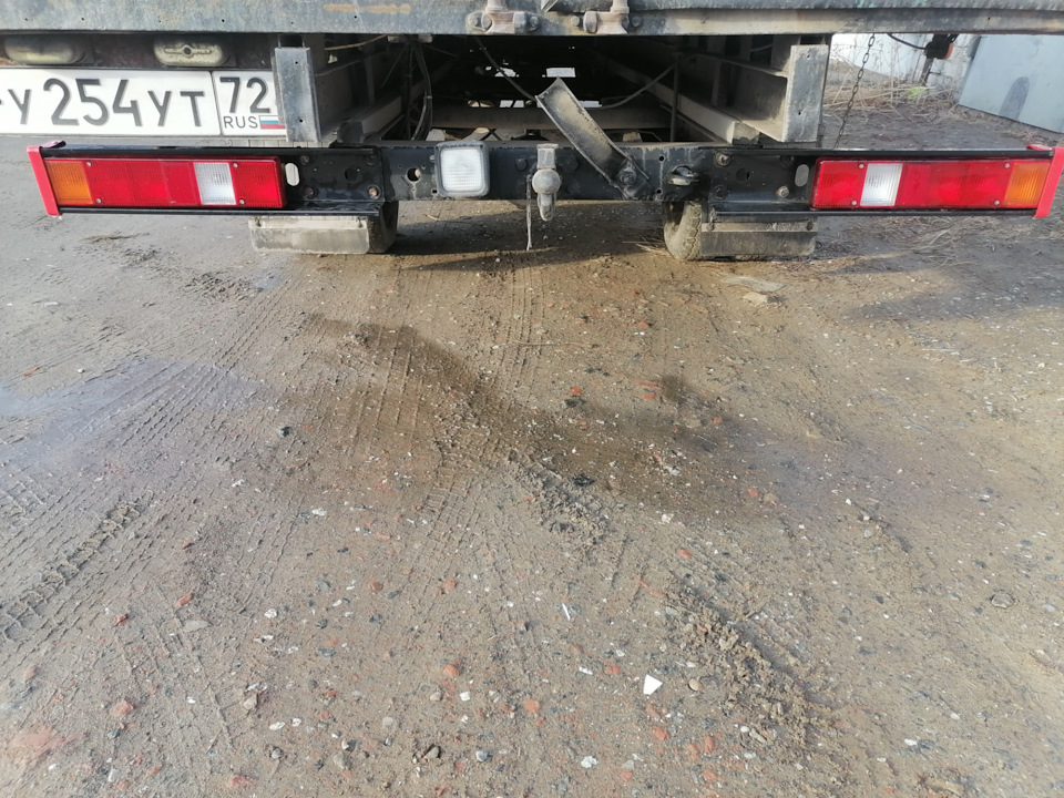 Замена задних фонарей — ГАЗ Газель, 2,4 л, 2005 года | своими руками ...