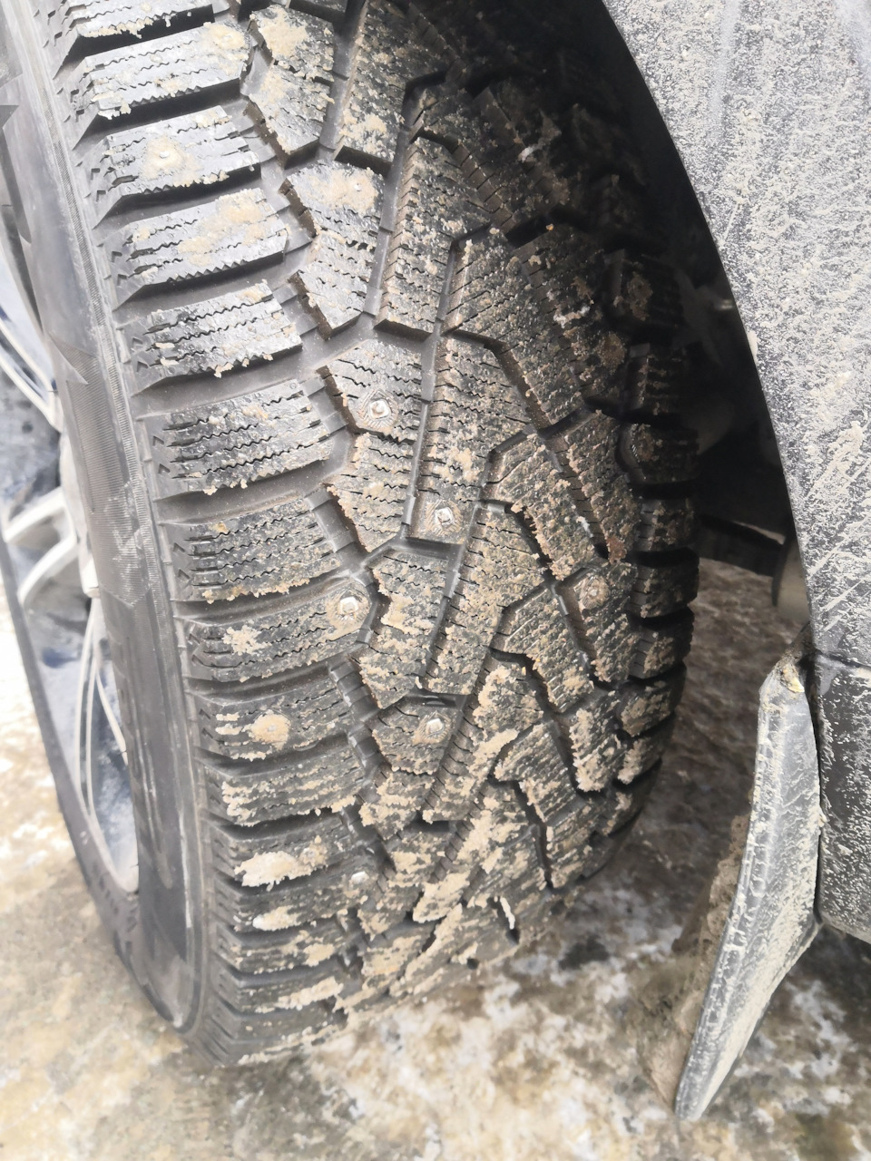 Шины 255 55 20 зимние с шипами. Шины 255 55 20 зимние с шипами