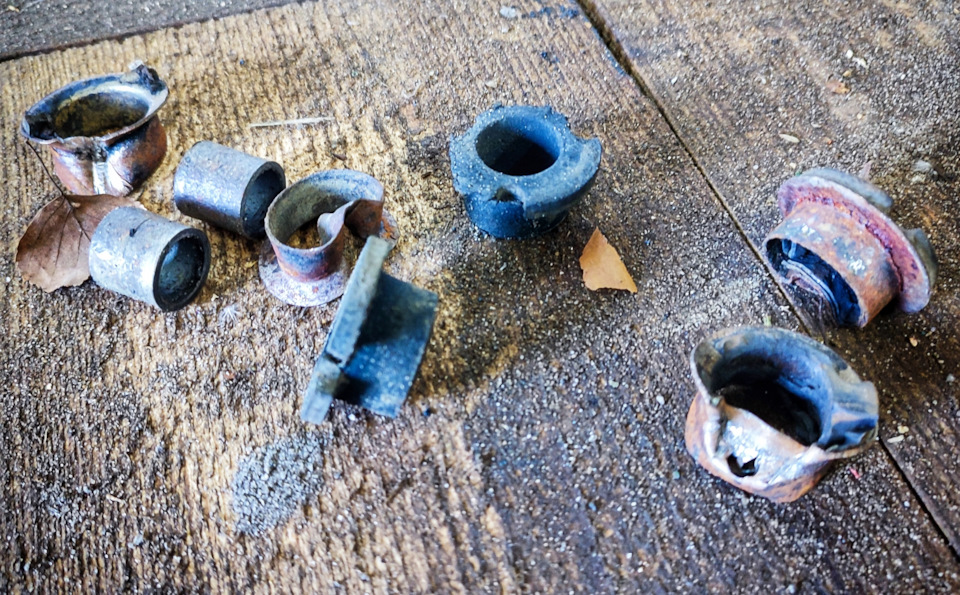 Старые-с одной стороны были, как я написал уже уставшие напрочь, с другой еще более-менее, но новое есть новое👍🏻 — Lada Приора хэтчбек