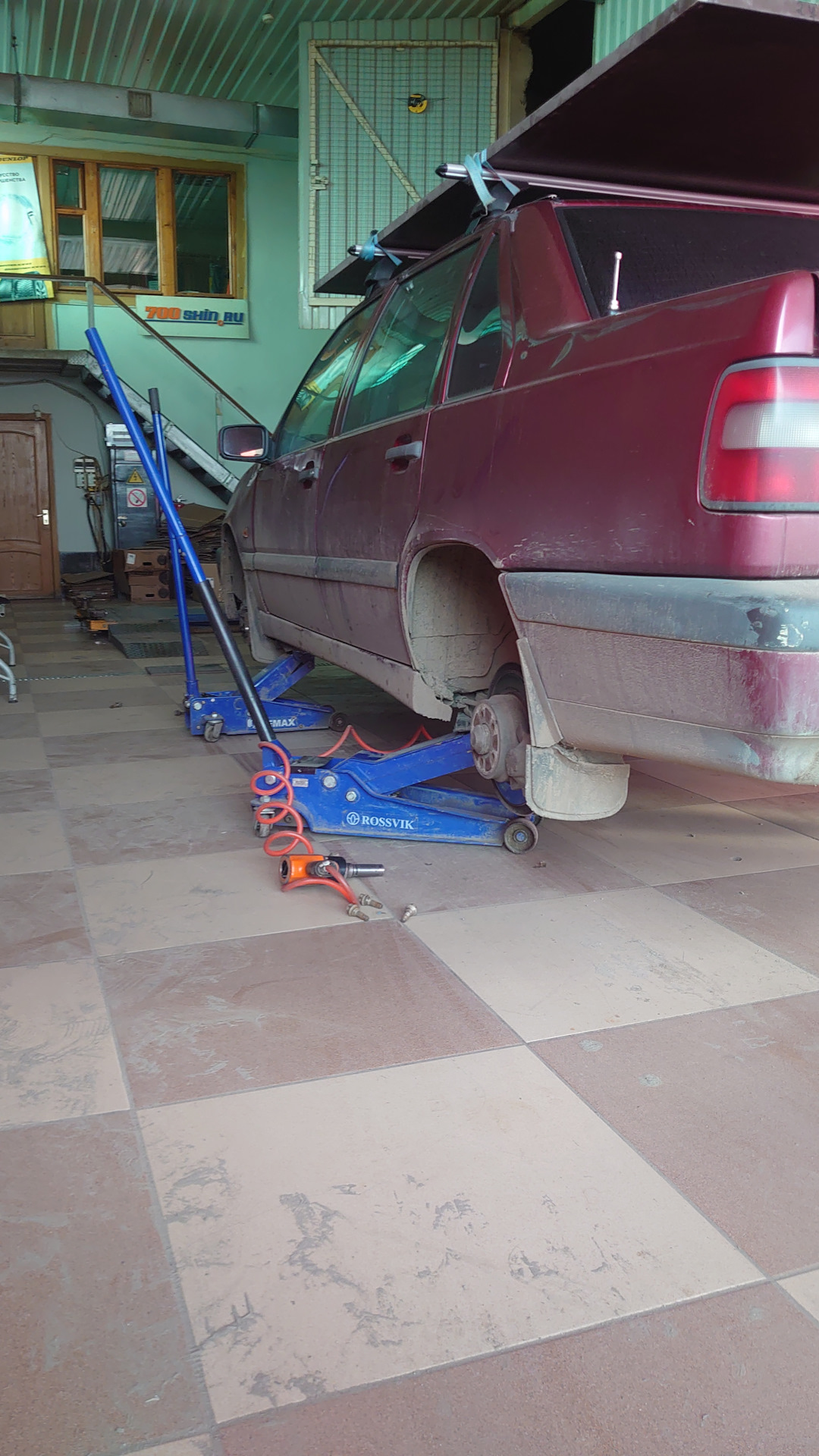 Споротивни колеса це слики отправились на клумбы — Volvo 850, 2,5 л ...