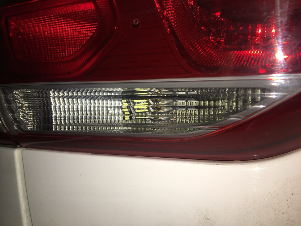 Замена ламп заднего хода! — Hyundai Elantra (6G), 1,6 л, 2016 года ...