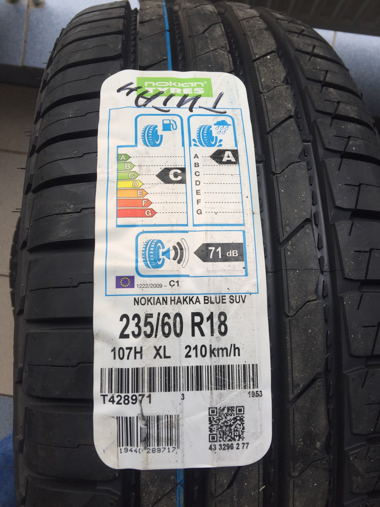 Шины nokian blue. Nokian Tyres Hakka Blue 2. Hakka Blue 2 SUV. Nokian Hakka Black 2 SUV 235/60 r18. Летние шины Nokian Tyres Hakka Blue 3 SUV XL.