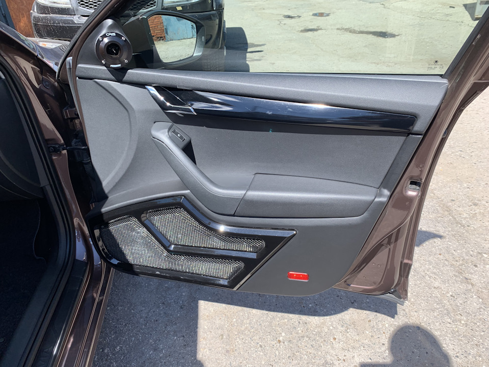 Дверные Карты обшивки Громкий фронт Skoda Octavia a7. Б/у | 25 000 ₽ в ...