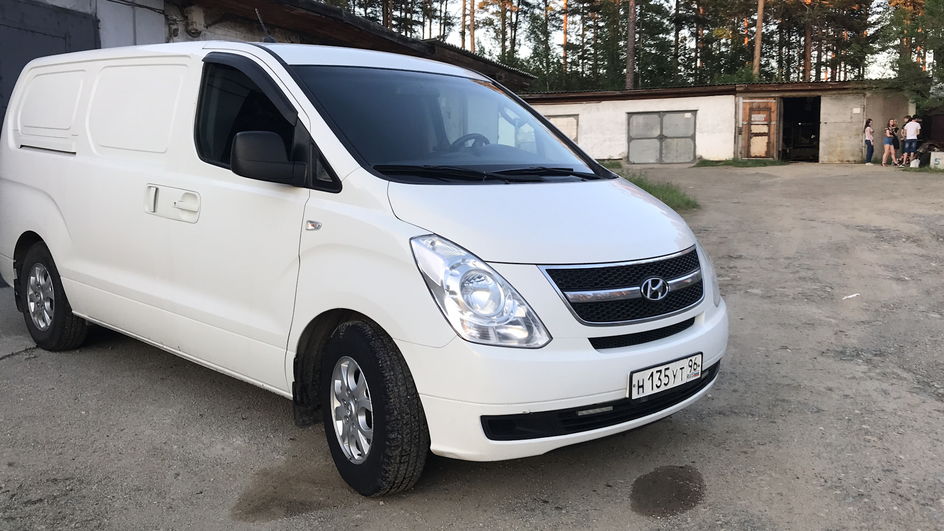 Видео hyundai grand starex. Сильно буксует Гранд Старекс. Можно ли буксовать на Хендай Гранд Старекс.