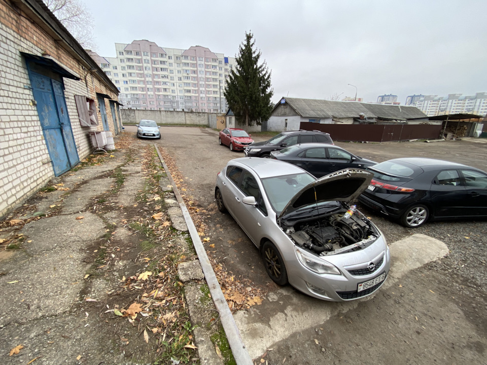 Замена термостата и антифриза 3 — Opel Astra J, 1,4 л, 2011 года ...