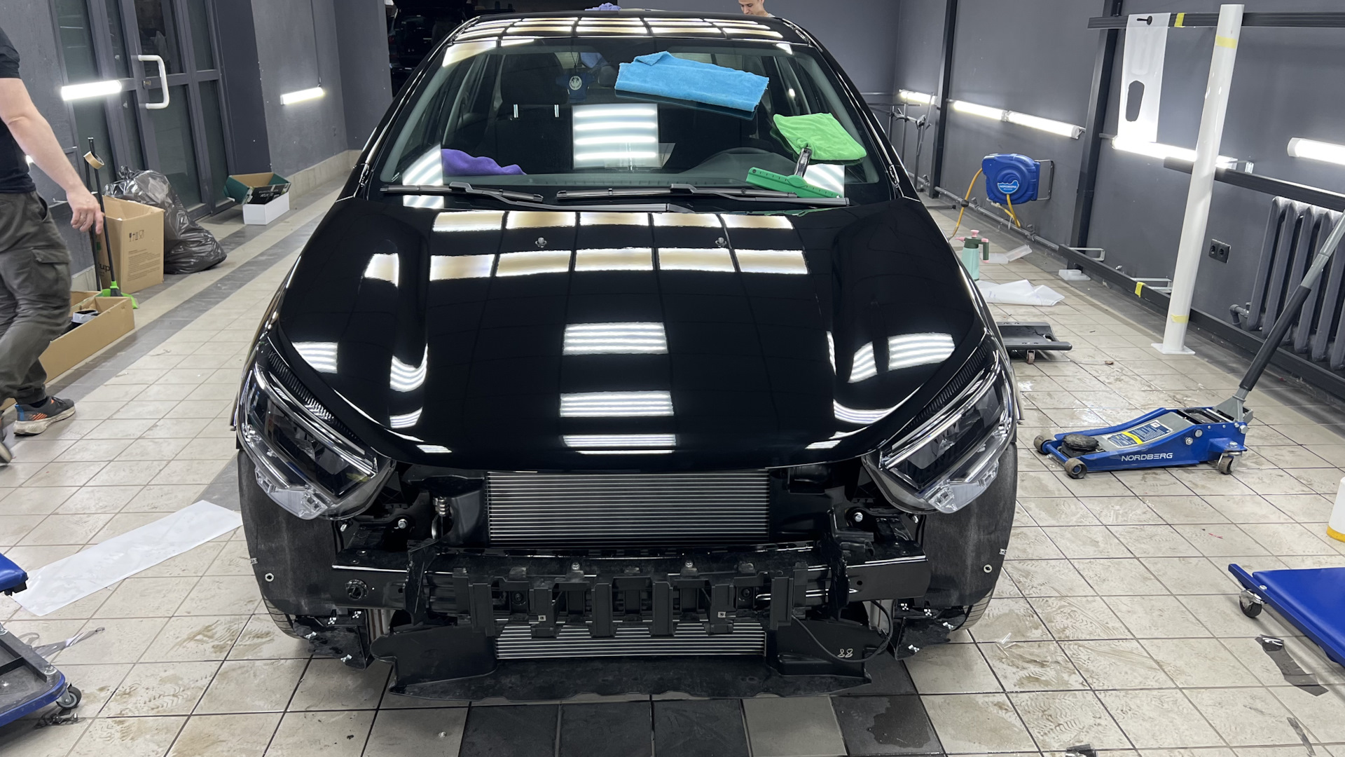 Оклейка в полиуретан часть 1 — Lada Vesta (NG), 1,6 л, 2024 года ...