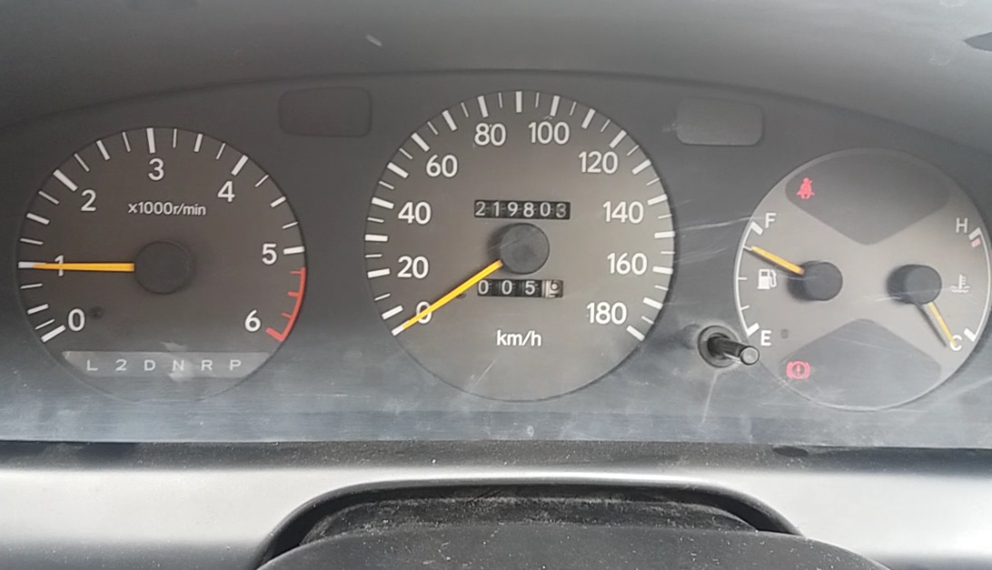 панель управления без тахометра от водовой тойоты спринтер. тахометр корона 190 дизель. тахометр калдина. щиток приборов ат 211 карина. панель приборов тойота калдина 191 кузов.