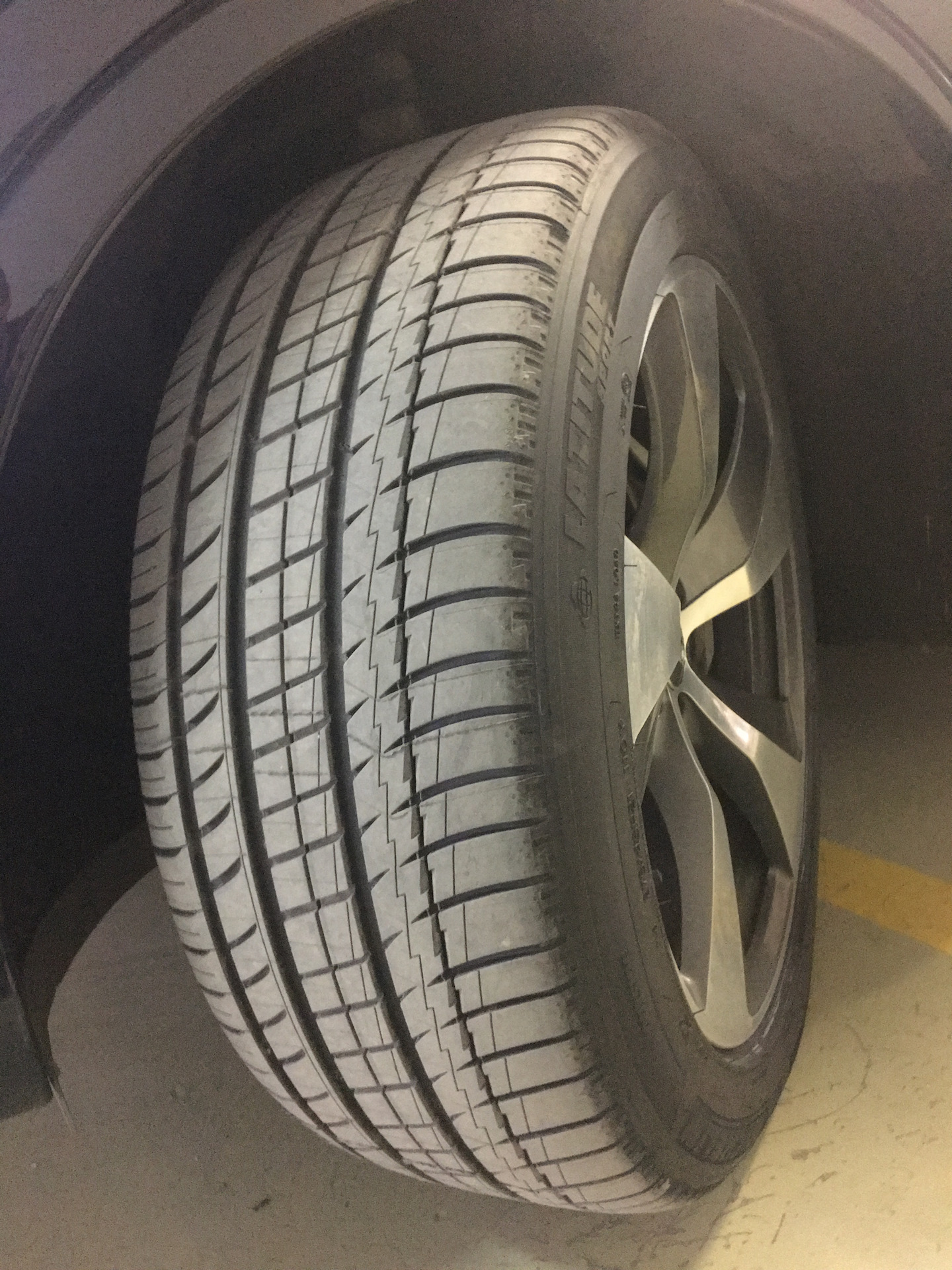 Мишлен латитьюд спорт. Michelin Latitude Sport 275/45r21. Michelin Latitude Sport 275/45 r21 110y. Delinteds8 275/45 r21 110y. 275/45 R21 лето.