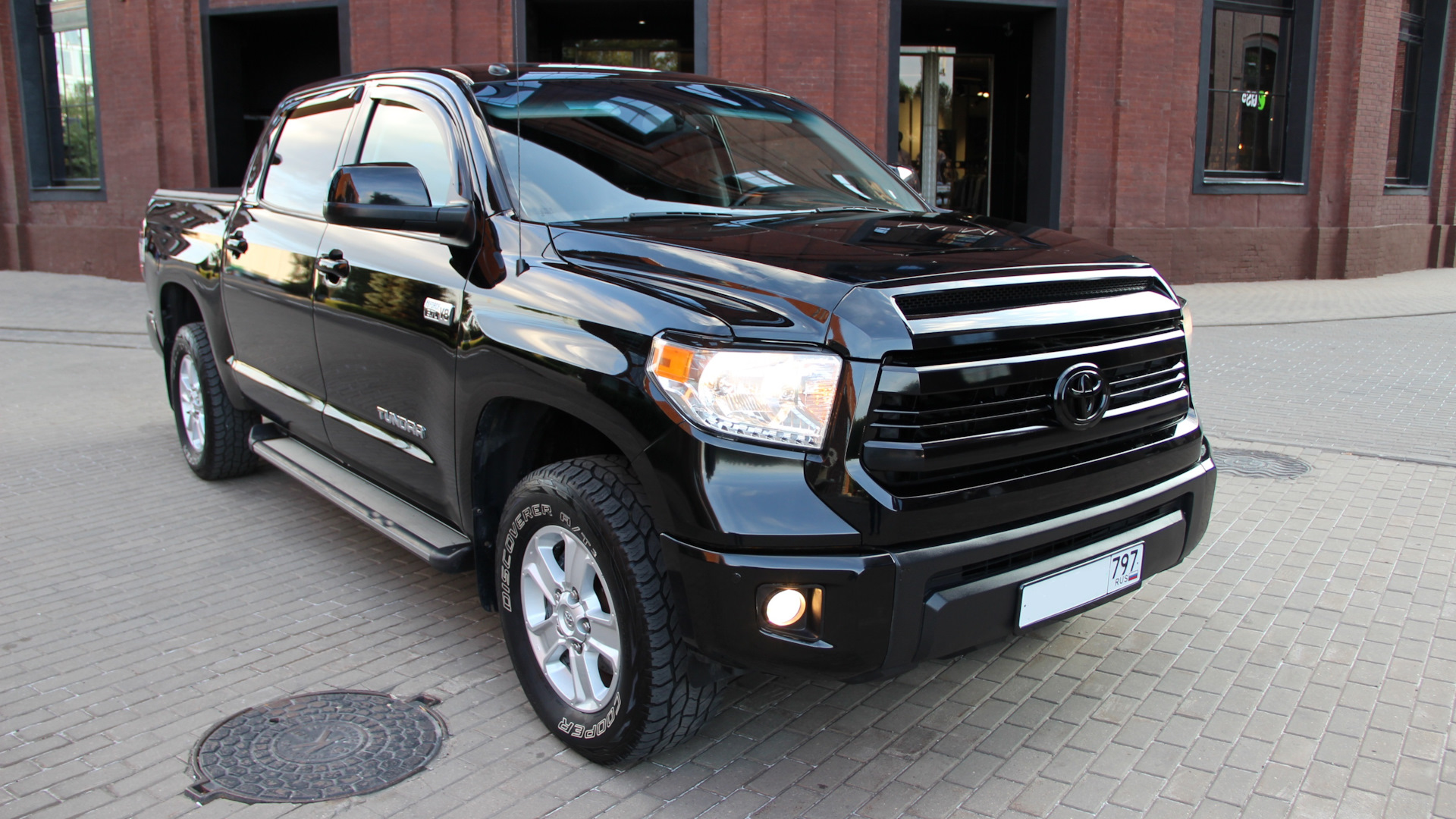 Toyota Tundra (III) 5.7 бензиновый 2015 | III на DRIVE2