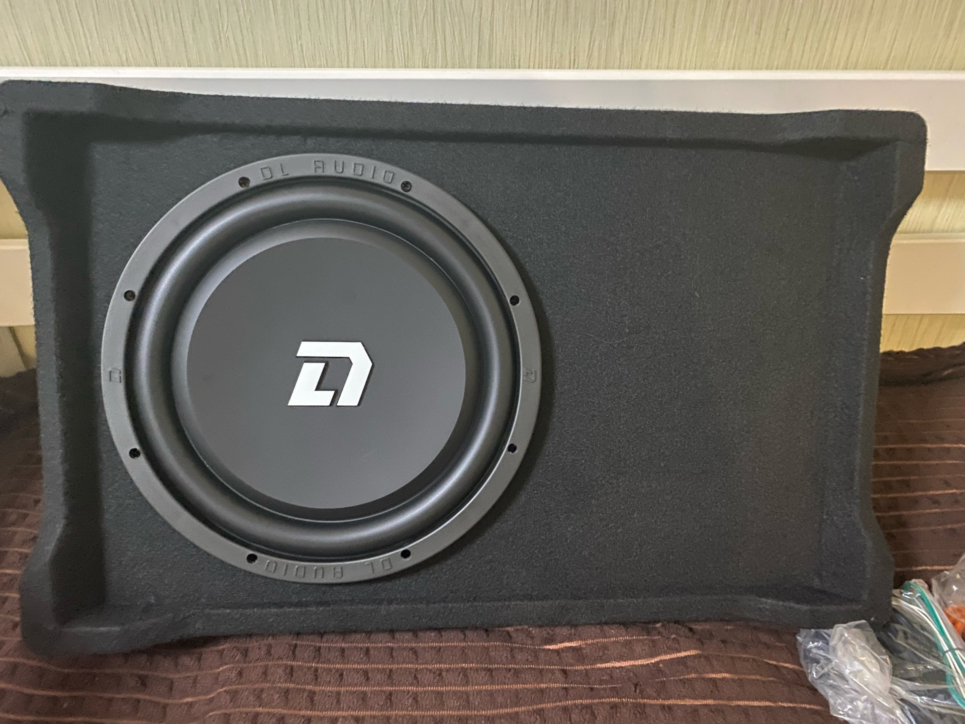 Dl flat. DL Audio Barracuda 12a. Барракуда 12а флэт. Barracuda 12a Flat. Сабвуфер автомобильный DL Audio Barracuda 12 Flat 12 дюймов 30см.