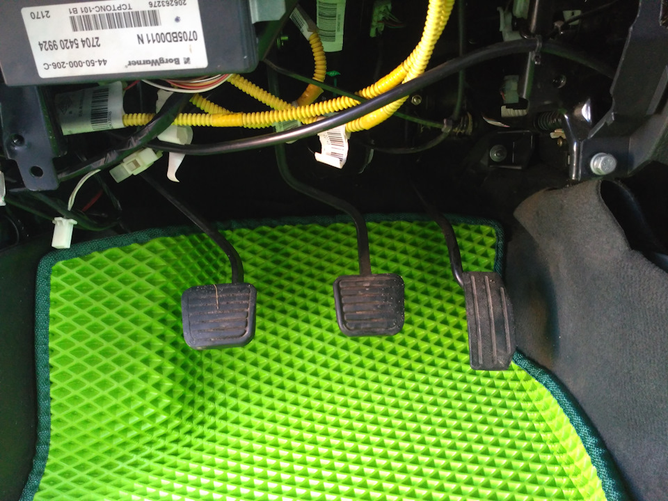 Осень — тоска зеленая (ковры, показометр температуры) — Great Wall ...