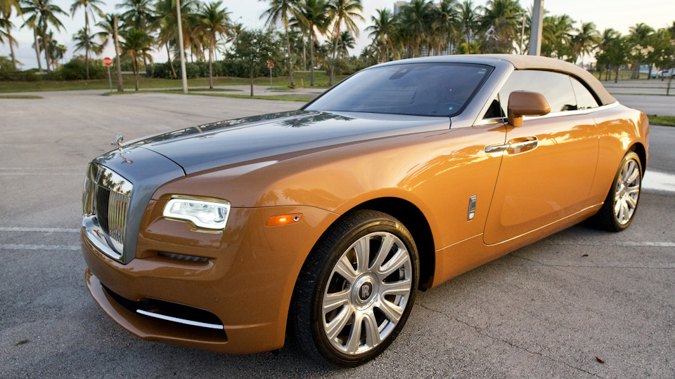 rolls royce phantom dawn