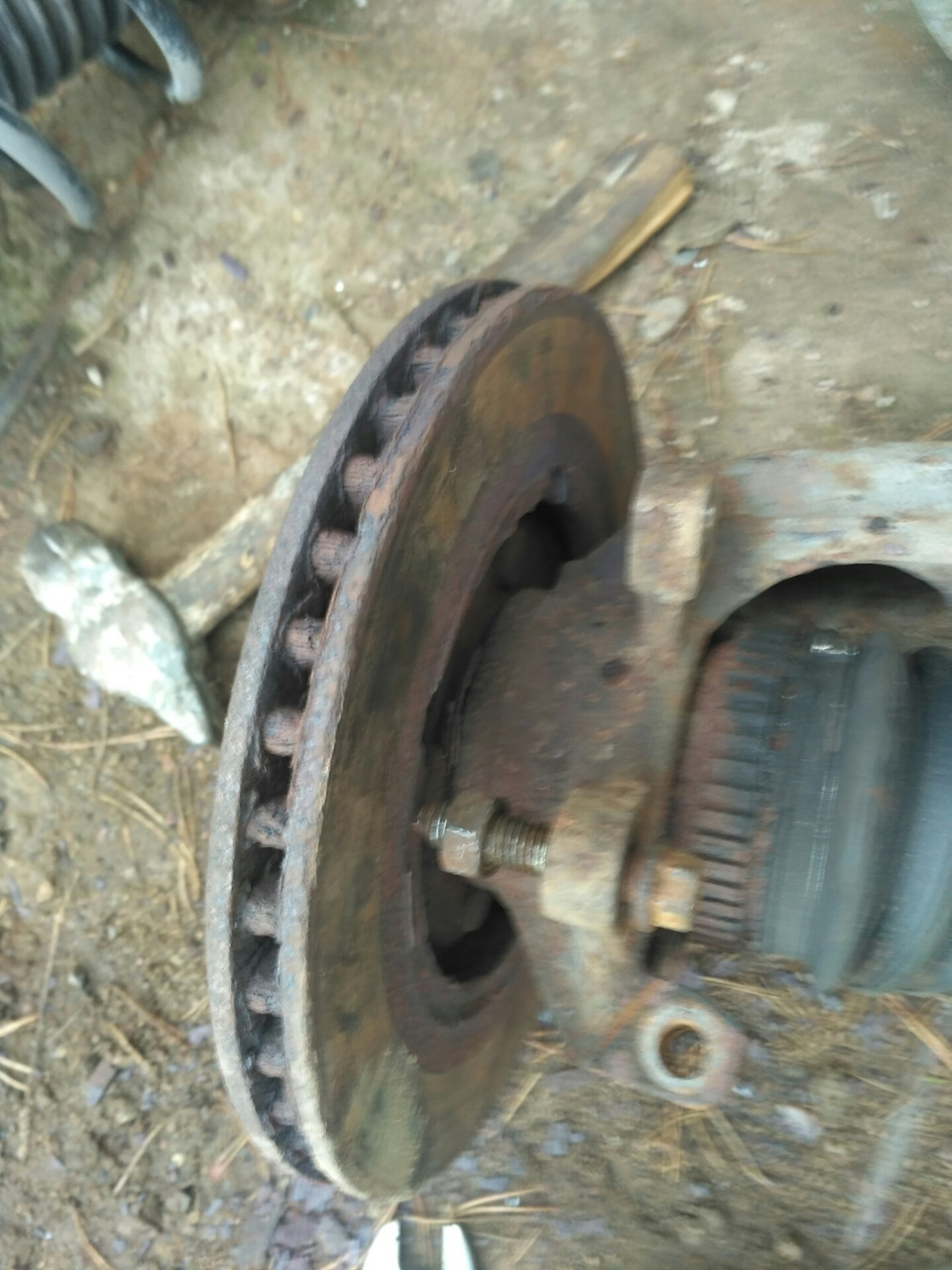 Прикипевший тормозной диск и как с этим бороться — Ford Mondeo II, 2 л ...