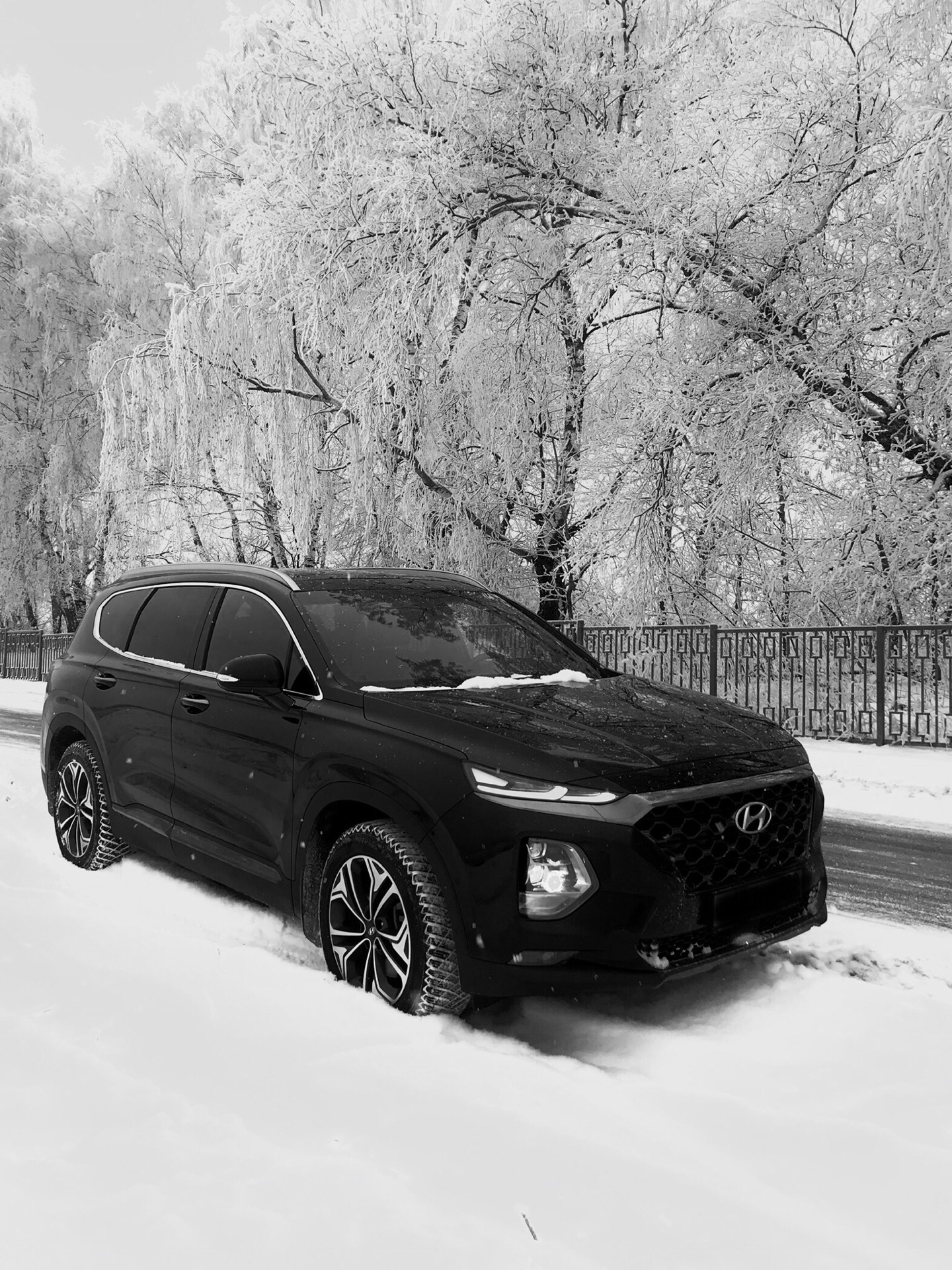 Санта фе зимой. Hyundai Santa Fe 2019 черный. Хендай Санта Фе 2020 черный. Hyundai Santa Fe 2018 Black. Хендай Санта Фе 2019 черный.