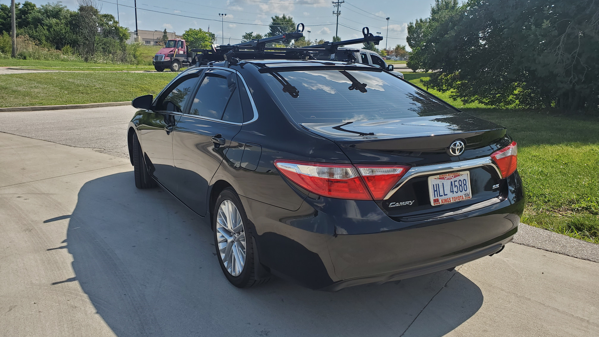 Toyota Avalon 2015 vs Toyota Camry 2015