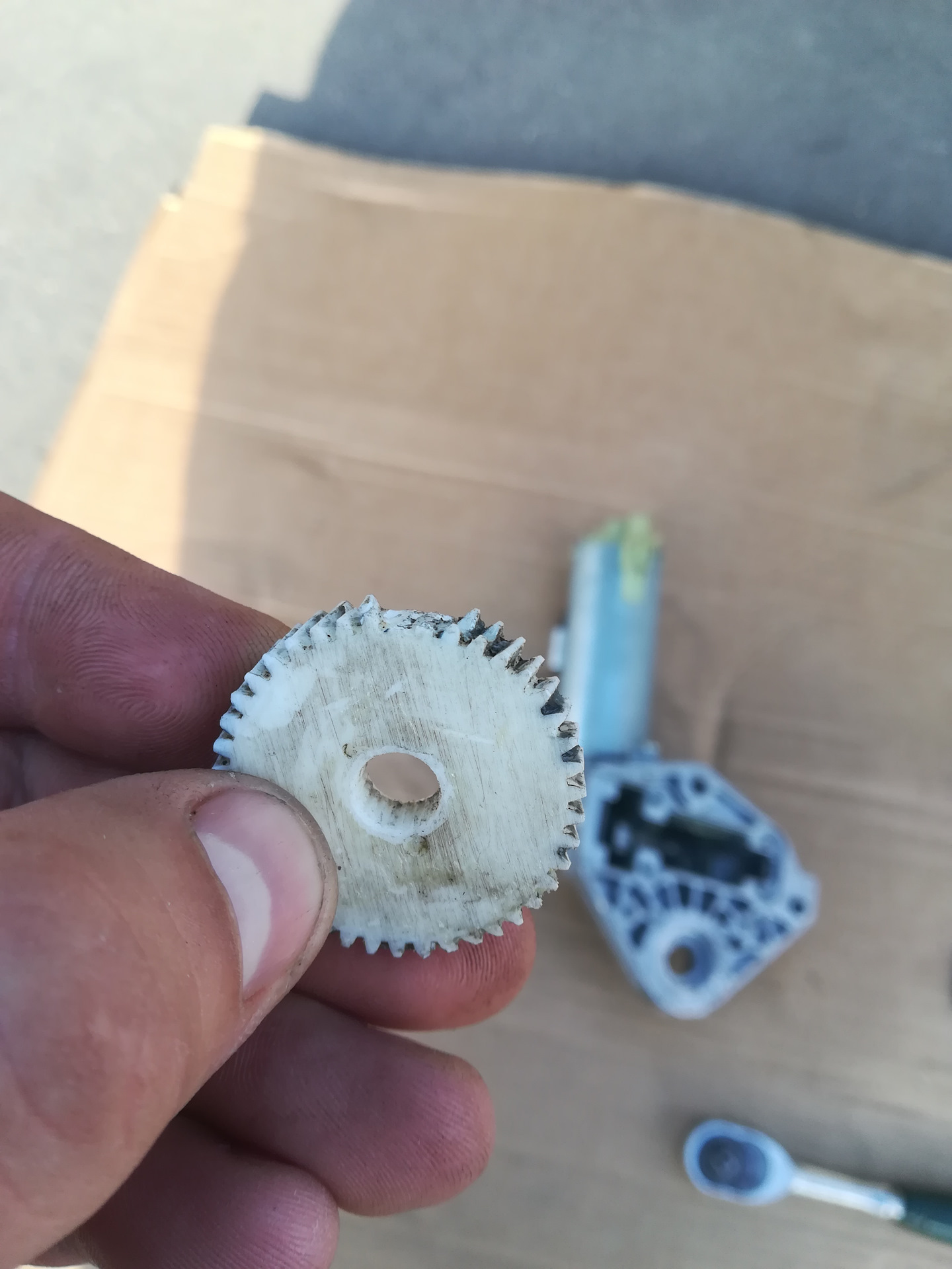 шестерня мотор-редуктора стеклоочистителя ваз 2110. шестеренка дворника гранта stl. шестерня привод багажника мерседес vito 3д модель. шестерни моторчиков. шестерня стеклоочистителя куга 2.