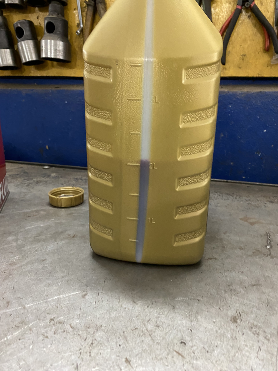 Фото в бортжурнале Toyota RAV4 (IV)