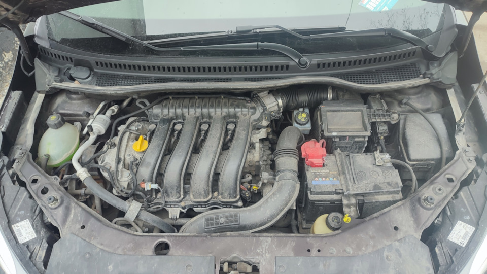 Мойка двигателя паром — Renault Kaptur (2016), 2 л, 2017 года | мойка ...