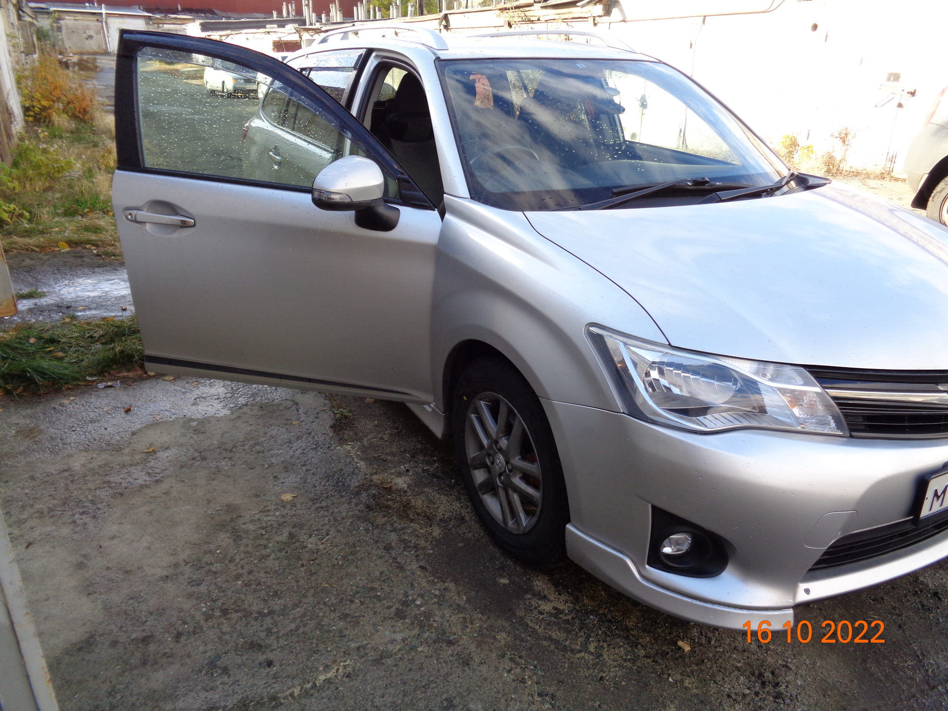 Toyota Corolla Fielder e160