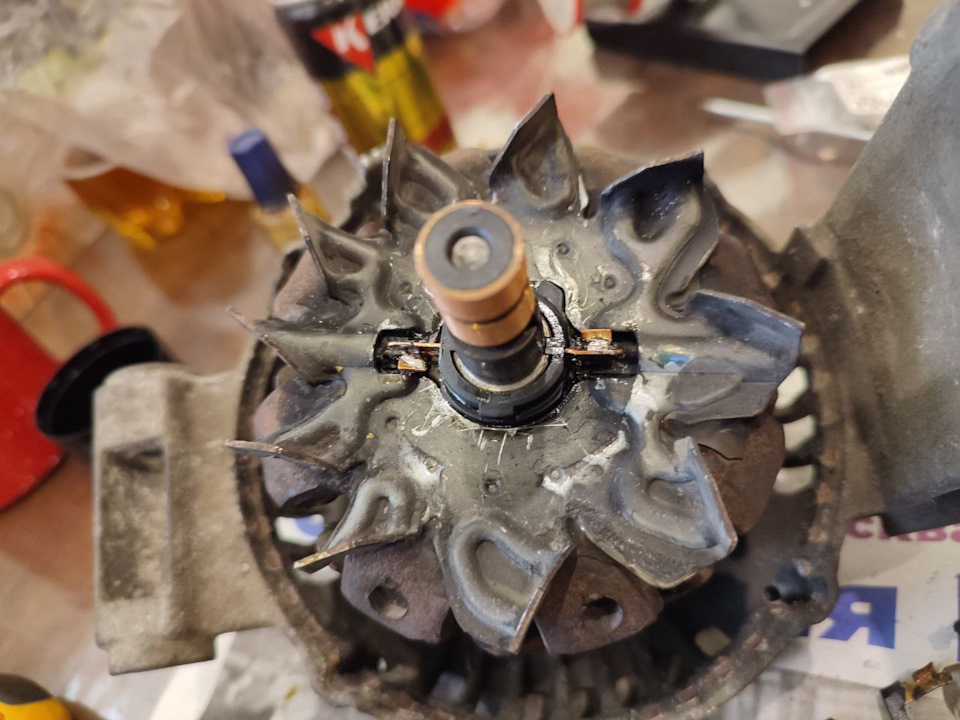 Горит значек аккумлятора Форд Мондео 4 — LIN — Ford Mondeo IV, 2 л ...