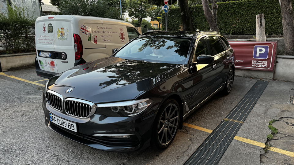 BMW 5 series Touring Station Wagon 🚋🇮🇹