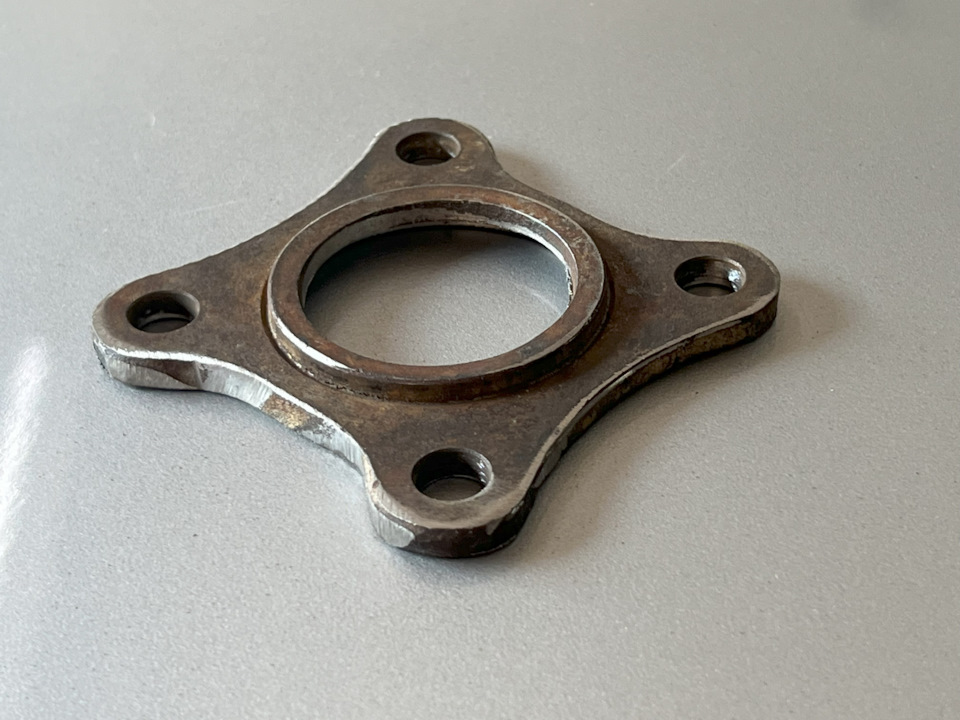 Фото в бортжурнале Nissan Laurel (C35)