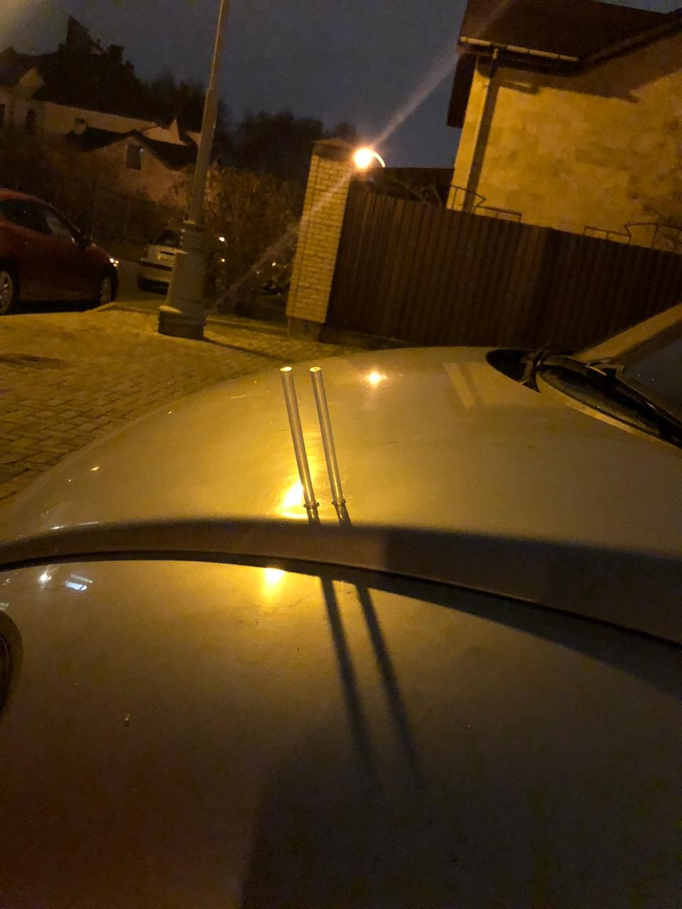 Выпрямление небольшой мятины — Volkswagen New Beetle, 1,6 л, 2001 года ...