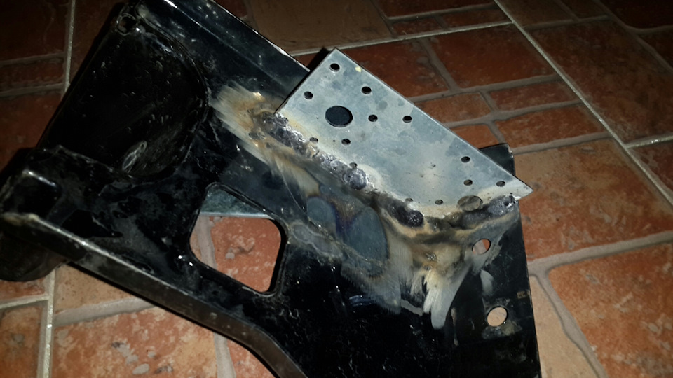 Кронштейн рулевой колонки — ГАЗ 3110, 2,3 л, 1998 года | тюнинг | DRIVE2