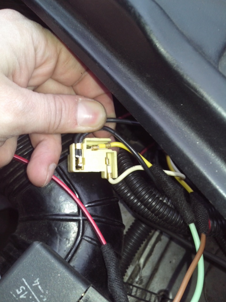 Разгрузочное реле или как мы сделали свет фар ярче. — Volkswagen Passat ...