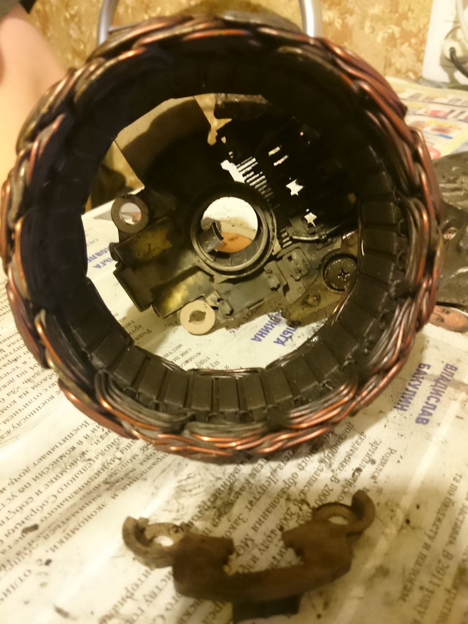 401e4aes 960 Как вставить щетки в генератор