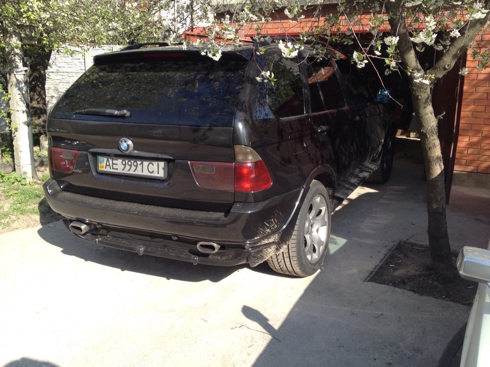 Установка двухдиновой магнитолы и четырех канального усилителя в бмв х5 ...