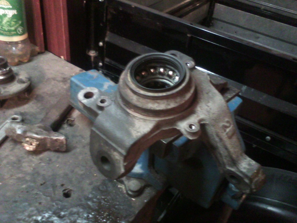 Замена пыльника гранаты, и ступичного подшипника. — Toyota Sprinter ...