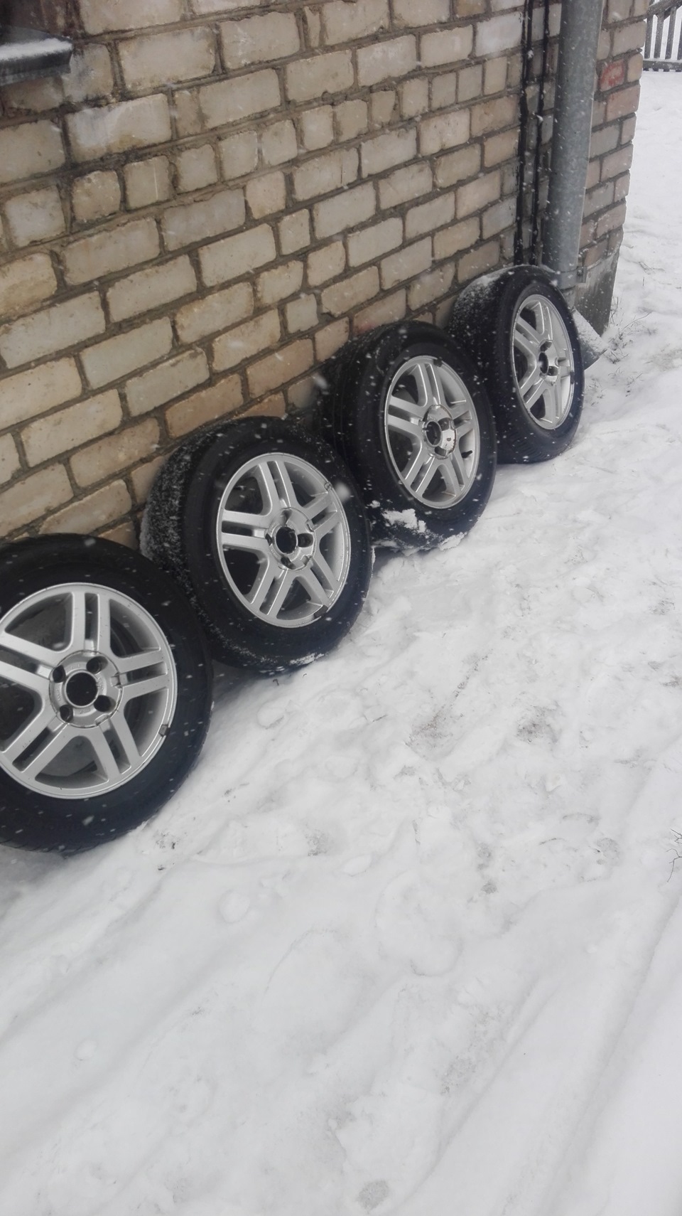 продам литые диски — Ford Sierra, 1,8 л, 1989 года | колёсные диски ...
