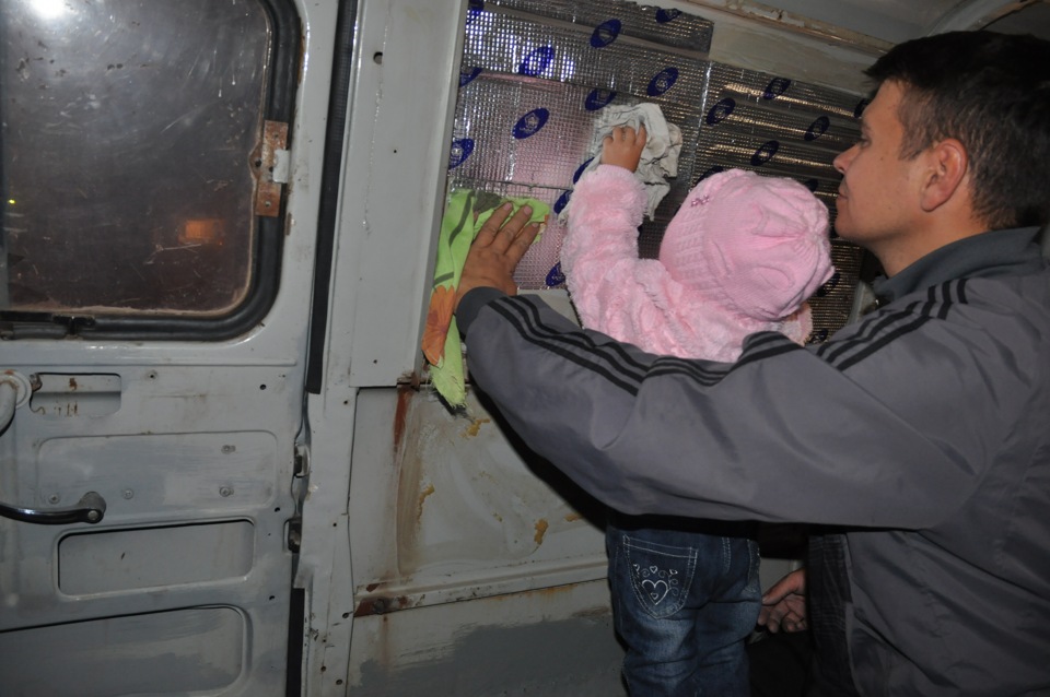 начало шумоизоляции буханки под чутким руководством! — УАЗ 3909, 2,9 л ...