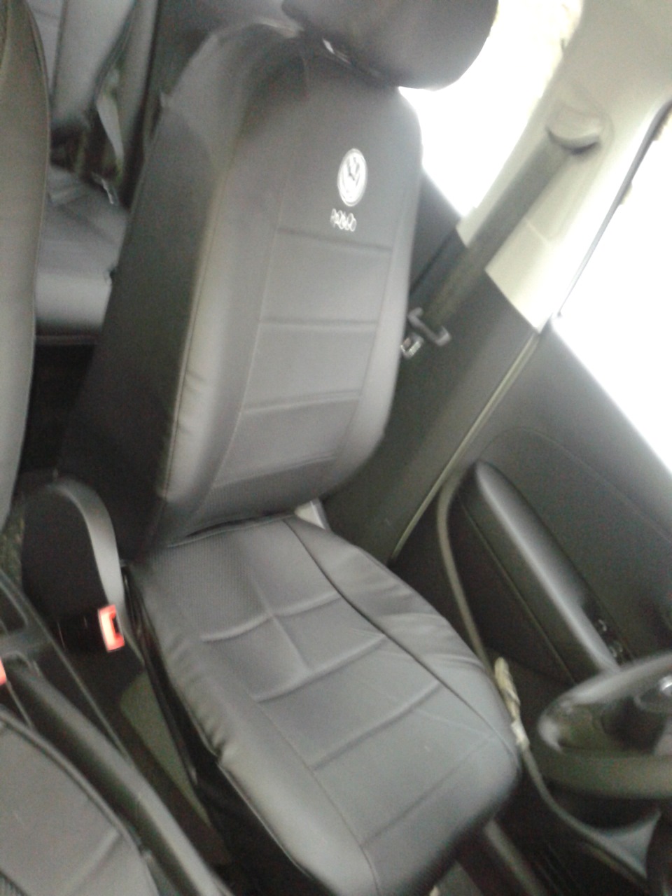 Установка чехлов из экокожи. — Volkswagen Polo Sedan, 1,6 л, 2013 года ...