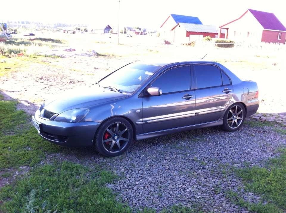 Лансер 9 вины. Mitsubishi Lancer 9 r17. Mitsubishi Lancer 9 r18. Mitsubishi Lancer 9 колеса r17. Синий Лансер 9 r17.