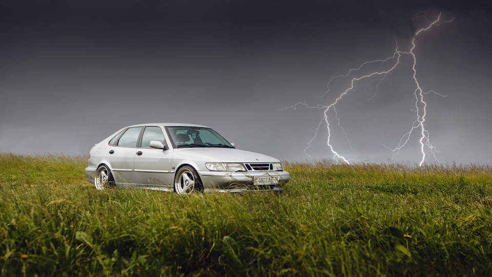 Saab 900 "Three-spoke madness"